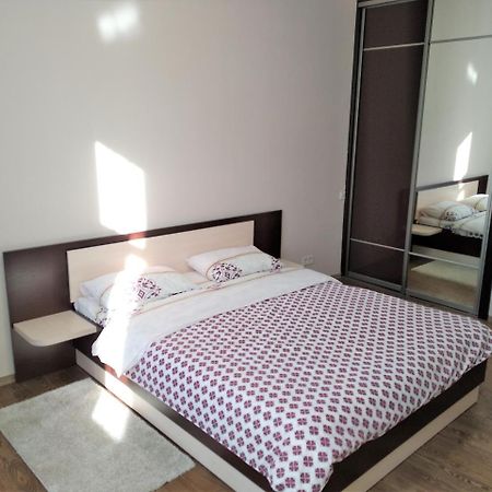 2 Bedrooms Apartment 150M From Opera House Λβιβ Εξωτερικό φωτογραφία